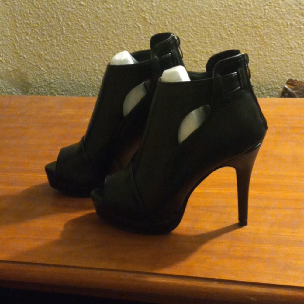 Black heels